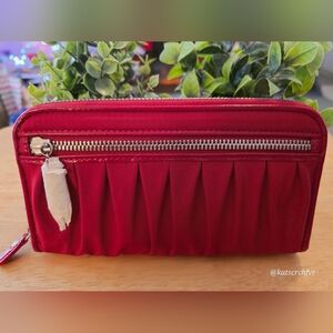 ✨️NWT✨️Brighton Chic Red Wallet